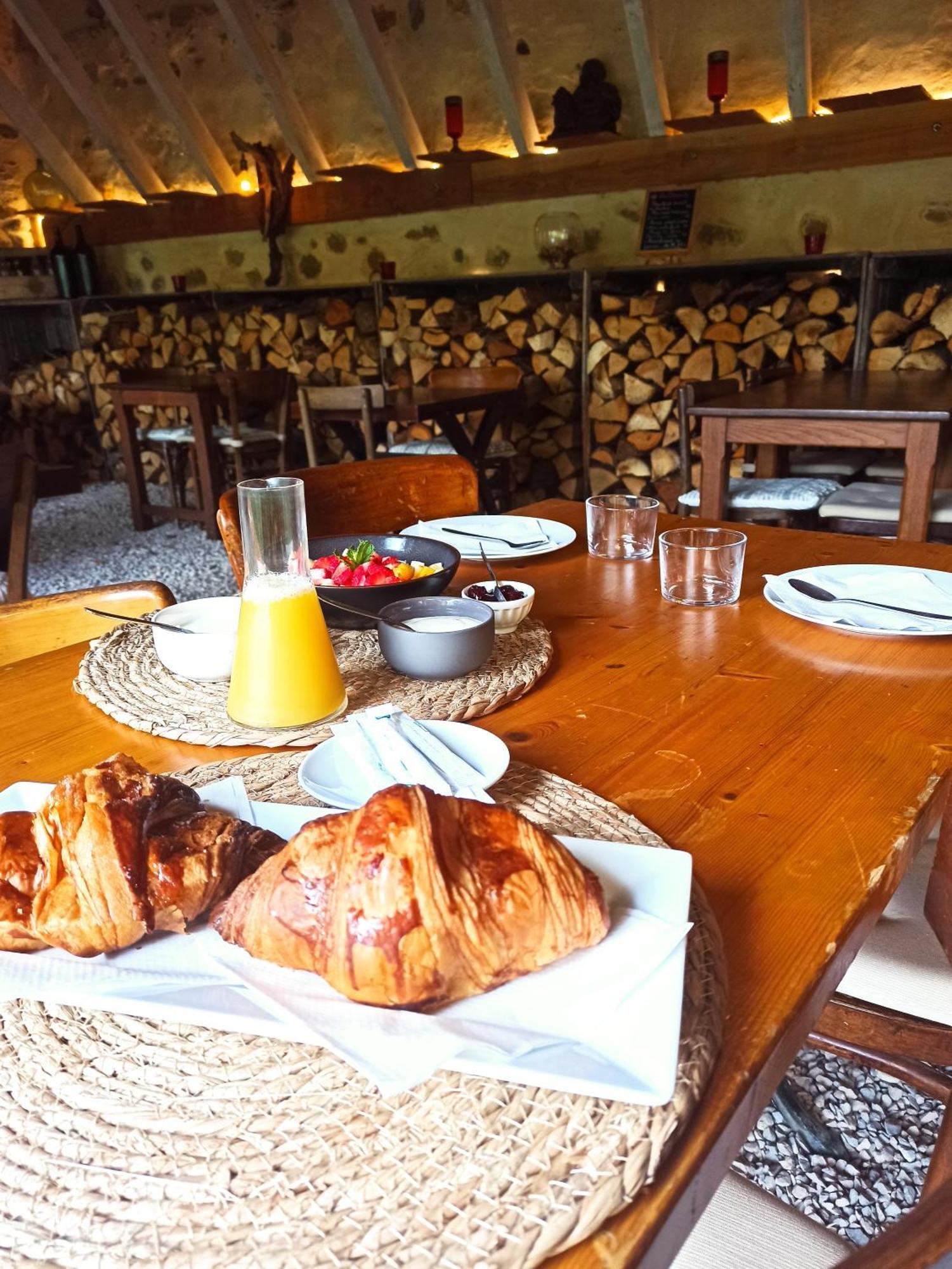 Bed and Breakfast Le Dinanga Leran Екстер'єр фото